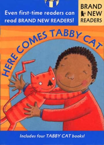 9780763607722: Here Comes Tabby Cat: Brand New Readers