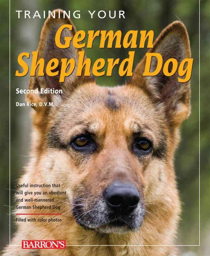 Imagen de archivo de Training Your German Shepherd Dog (Training Your Dog Series) a la venta por SecondSale