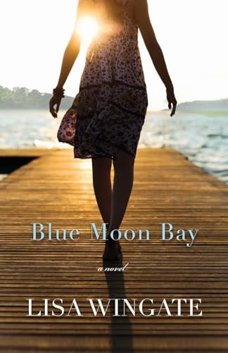 Beispielbild für Blue Moon Bay: A Hometown Small Town Texas Romance with Mystery zum Verkauf von Hippo Books