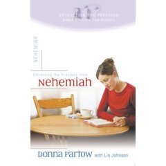 9780764226991: Extracting the Precious from Nehemiah: A Bible Study for Women