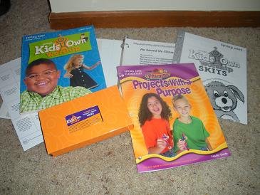 9780764418501: Group's Kids Own Worship Leader Guide (Summer), Projects-with-a-Purpose Leader Guide, Skits Booklet, VHS Tape (10 parts) and Binder Full of Songs