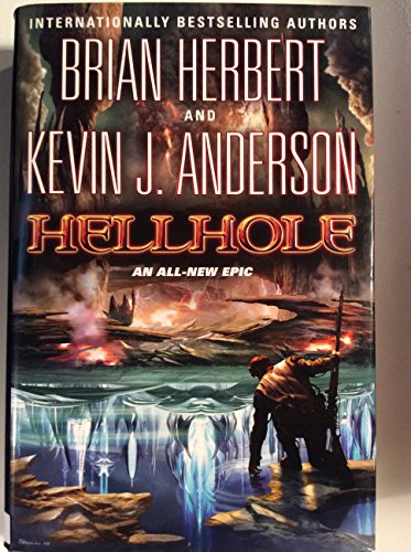 Beispielbild fr Hellhole (The Hellhole Trilogy) zum Verkauf von Wonder Book