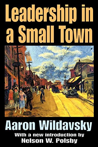 9780765805799: Leadership in a Small Town