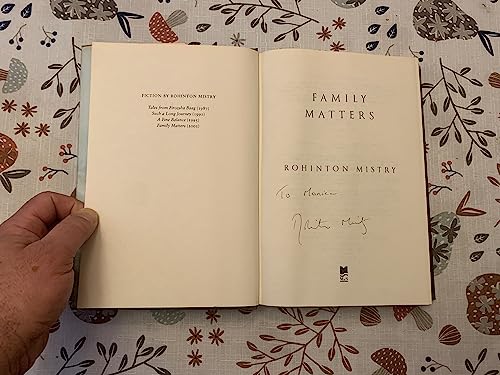 Imagen de archivo de Family Matters a la venta por Better World Books