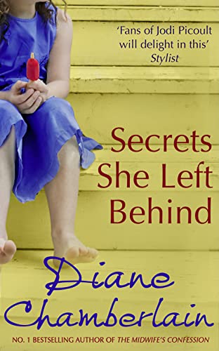 Imagen de archivo de Secrets She Left Behind a la venta por Front Cover Books