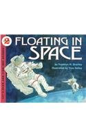 9780780780750: Floating in Space (Let's Read-And-Find-Out Science)