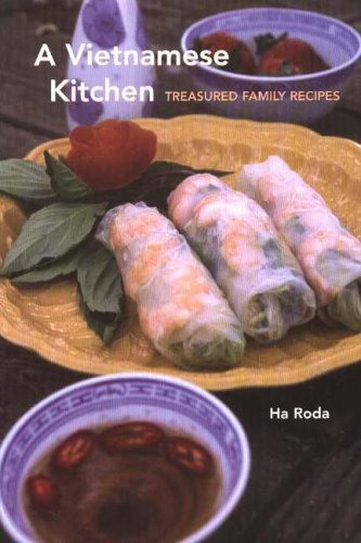 9780781810814: Vietnamese Kitchen: Treasured Family Recipes (Hippocrene Cookbook Library)