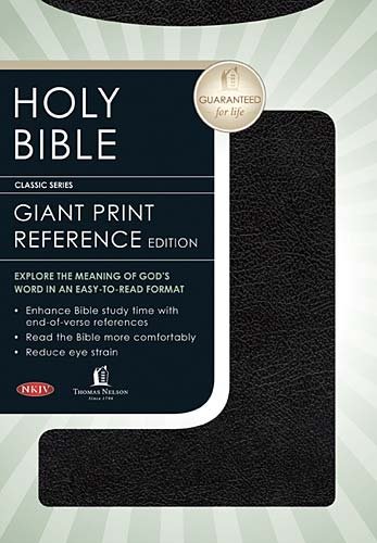 9780785257851: Holy Bible Personal Size Giant Print Reference Edition, NKJV
