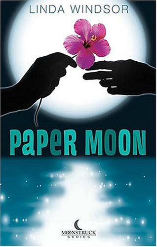 Beispielbild fr Paper Moon (The Moonstruck Series, Book 1) zum Verkauf von Wonder Book
