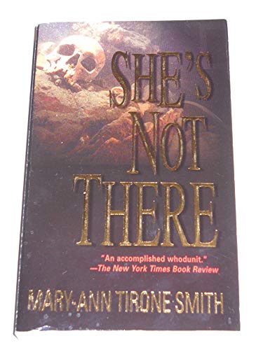 She's Not There (9780786016587) by Smith, Mary-Ann Tirone