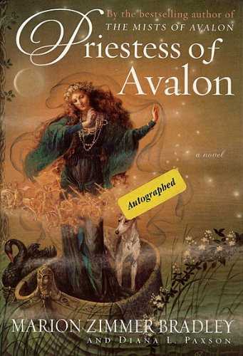9780786236534: Priestess of Avalon (Thorndike Press Large Print Basic Series)