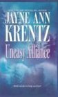 9780786251674: Uneasy Alliance (Thorndike Large Print Famous Authors Series)