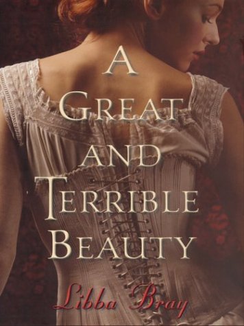 Imagen de archivo de A Great and Terrible Beauty a la venta por Better World Books: West