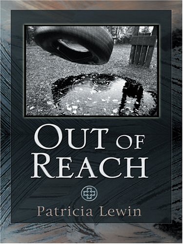 9780786265732: Out Of Reach (Thorndike Women's Fiction)