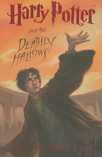 Beispielbild fr Harry Potter and the Deathly Hallows zum Verkauf von Blackwell's