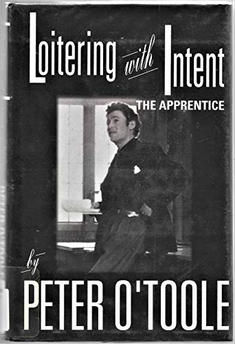 Imagen de archivo de Loitering with Intent : The Apprentice a la venta por Better World Books