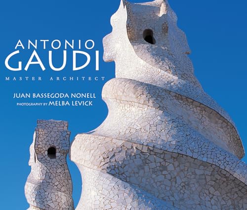 Stock image for Antonio Gaudi: Master Architect for sale by AwesomeBooks