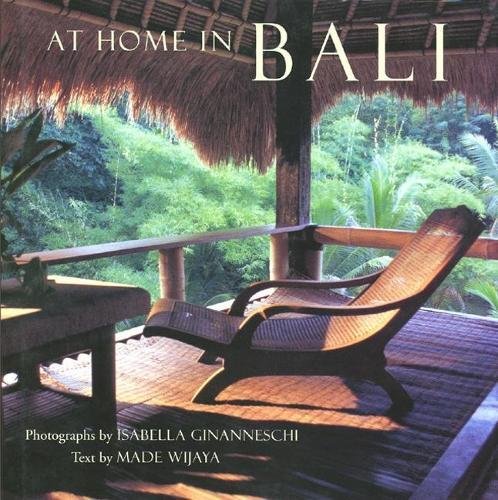 9780789204677: At Home in Bali [Lingua Inglese]