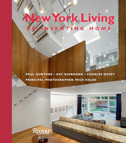 Imagen de archivo de New York Living: Re-Inventing Home a la venta por Revaluation Books