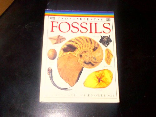 Imagen de archivo de Fossils a la venta por Better World Books