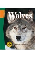 Imagen de archivo de Wolves a la venta por Books Puddle