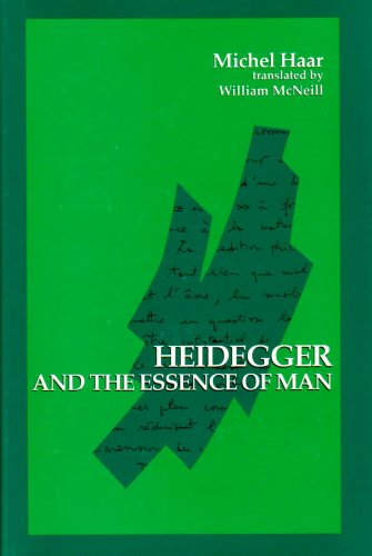 9780791415559: Heidegger and the Essence of Man