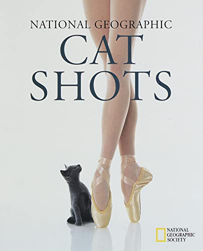 Imagen de archivo de National Geographic Cat Shots a la venta por Wonder Book