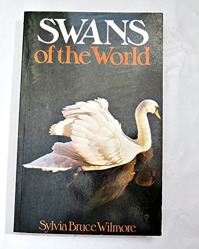 Imagen de archivo de Swans of the World a la venta por Library House Internet Sales