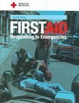 Imagen de archivo de American Red Cross First Aid: Responding to Emergencies a la venta por gigabooks