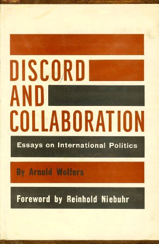 9780801806902: Discord and Collaboration: Essays in International Politics