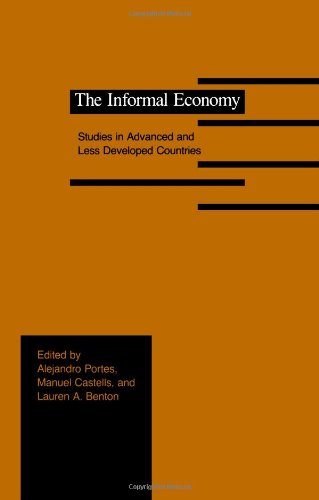9780801837357: The Informal Economy: Studies in Advanced and Less Developed Countries