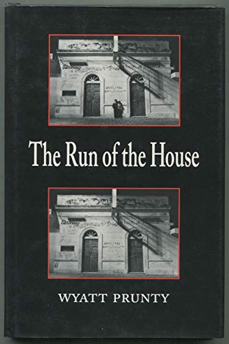 Imagen de archivo de The Run of the House a la venta por Archer's Used and Rare Books, Inc.