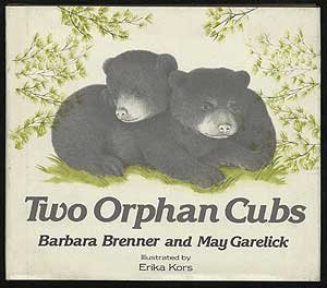 Imagen de archivo de Two Orphan Cubs a la venta por Better World Books