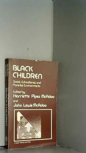 9780803917415: Black Families (SAGE Focus Editions)