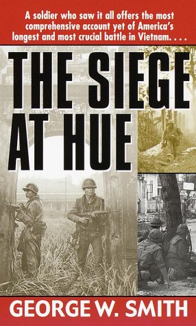 Imagen de archivo de The Siege at Hue a la venta por Wonder Book
