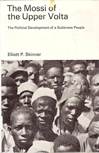 9780804701662: The Mossi of the Upper Volta: Political Development of the Sudanese People