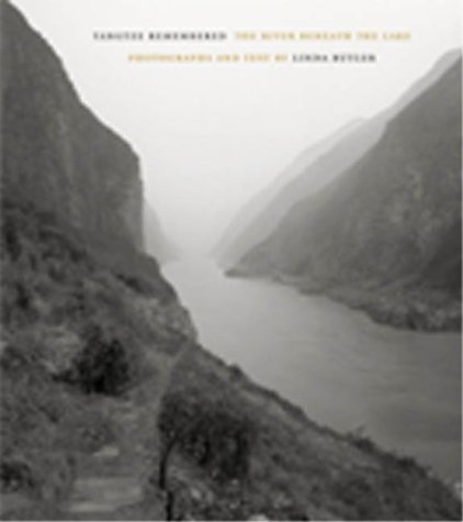 9780804747547: Yangtze Remembered: The River Beneath The Lake