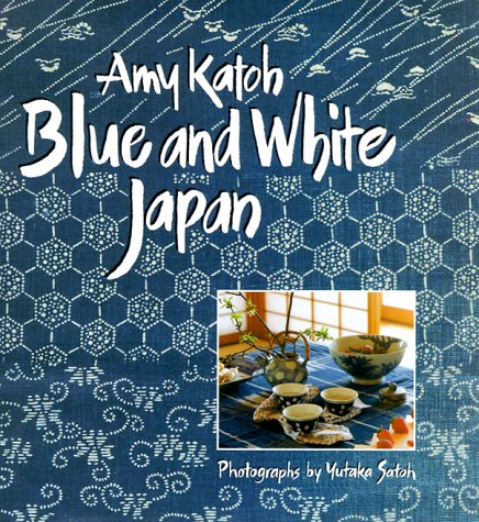 Imagen de archivo de Blue and White Japan a la venta por Hawking Books