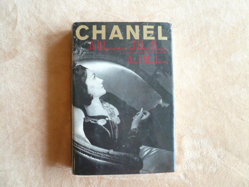 Imagen de archivo de Chanel: A Woman of Her Own a la venta por Half Price Books Inc.