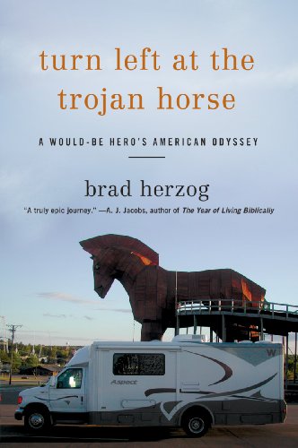 9780806532028: Turn Left At The Trojan Horse: A Would-Be Hero's American Odyssee [Idioma Ingls]