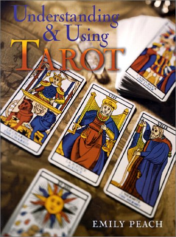 Imagen de archivo de Understanding and Using Tarot a la venta por Better World Books