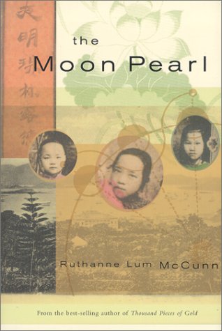 Imagen de archivo de The Moon Pearl a la venta por ThriftBooks-Atlanta