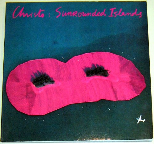 Imagen de archivo de Christo: Surrounded Islands 1980-1983 a la venta por Dave's Books