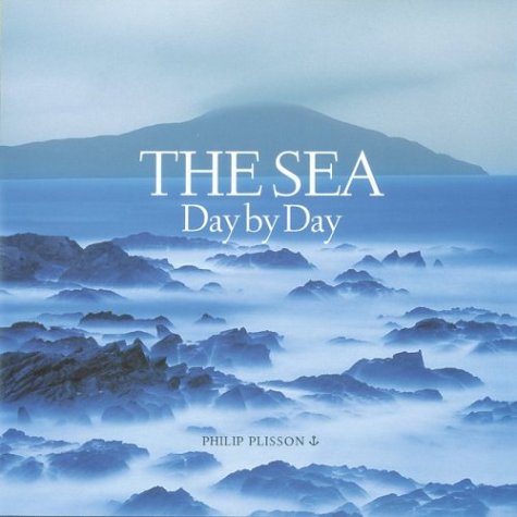 Beispielbild fr The Sea Day By Day in Color Dustjacket zum Verkauf von Bluff Park Rare Books