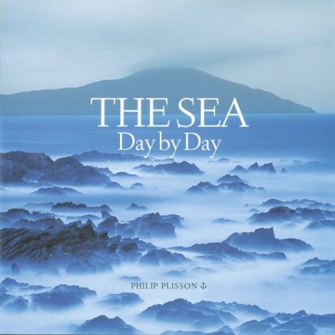 9780810948020: The Sea: Day by Day