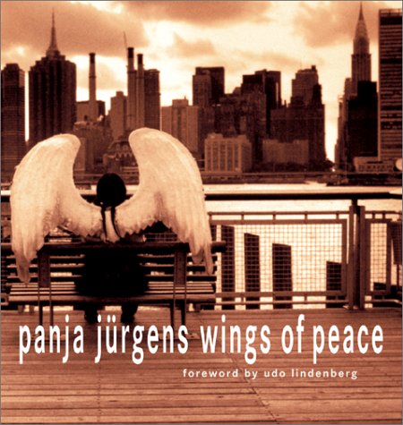 Imagen de archivo de Wings of Peace (Angels) a la venta por BookHolders