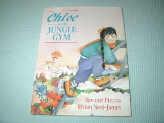 Imagen de archivo de Chloe on the Jungle Gym a la venta por More Than Words