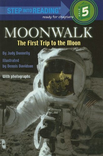 Imagen de archivo de Moonwalk: The First Trip to the Moon a la venta por Buchpark
