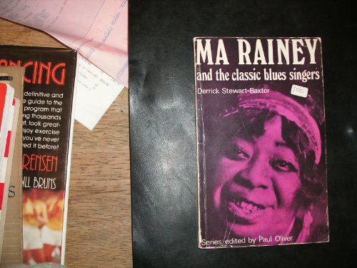 Imagen de archivo de Ma Rainey and the Classic Blues Singers a la venta por Front Cover Books