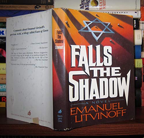 Imagen de archivo de Falls the shadow a la venta por Better World Books